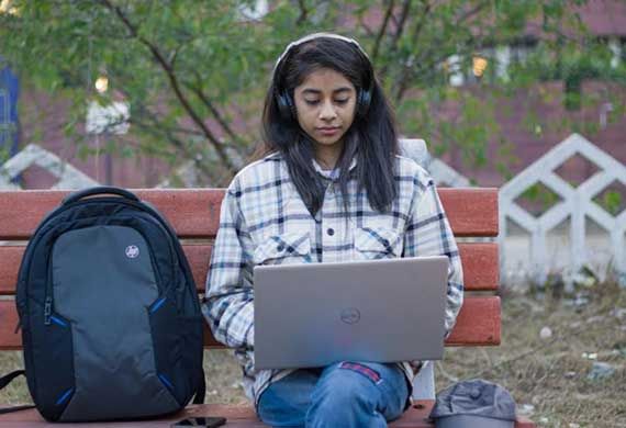 How to Find Safe Public WiFi While Traveling