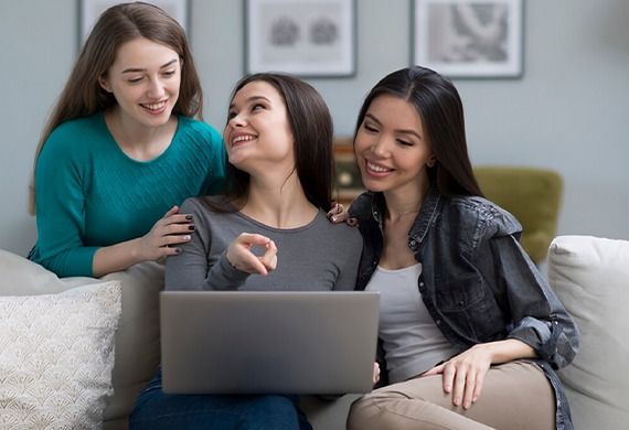 Single Gen Z Women in US Lead Homeownership Over Men 