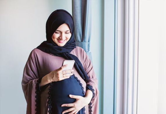 UAE Considers Extending Maternity Leave in Private Sector