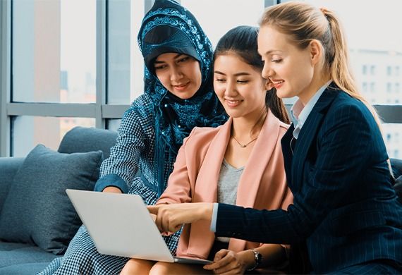 Sohar International Partners with Lahunna to Support Women SMEs