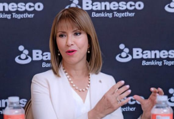 Puerto Rico Chamber of Commerce Honours Maritza Abadia as Banker of the Year  